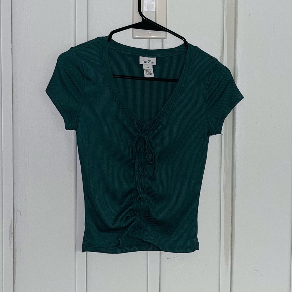 NWOT Rue21 Green Crop Tie Front Blouse